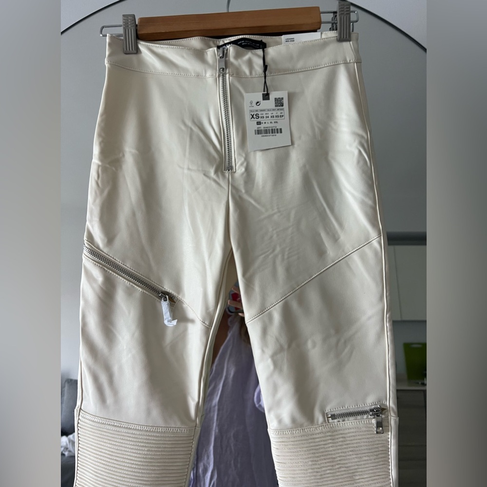 Zara white faux leather pants new XS